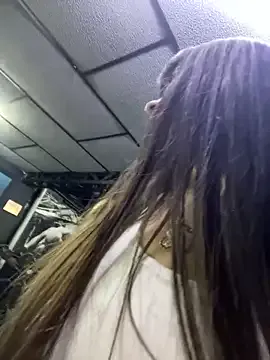 zui_lu – webcam model profile photo Image 11