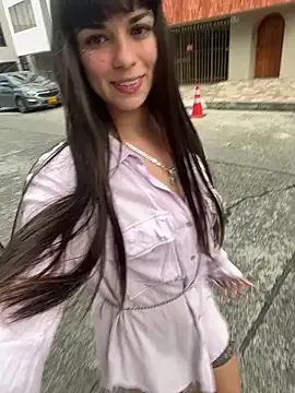 zui_lu – webcam model profile photo Image 17