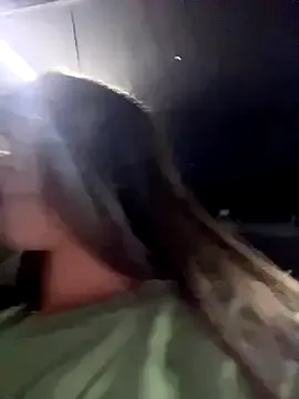 zui_lu – webcam model profile photo Image 5