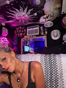 Scarlett – webcam model profile photo Image 14