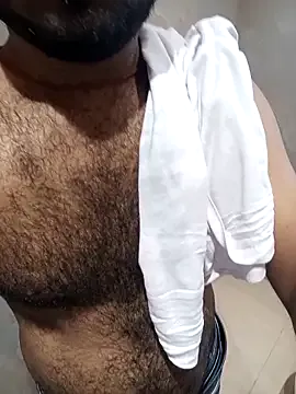 roouse – webcam model profile photo Image 10