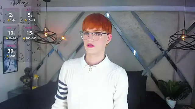 _Alicee_1 – webcam model profile photo Image 3