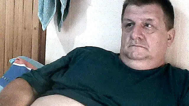 roouse – webcam model profile photo Image 6