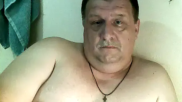 roouse – webcam model profile photo Image 7