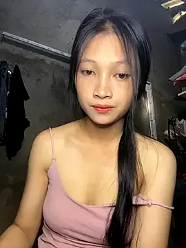 roouse – webcam model profile photo Image 18