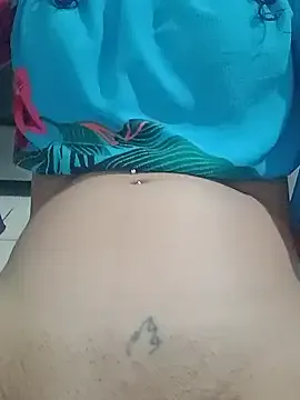 roouse – webcam model profile photo Image 2