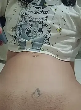 roouse – webcam model profile photo Image 4