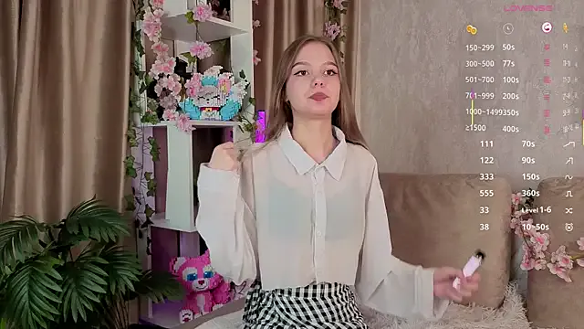 TianaBeacker – webcam model profile photo Image 11