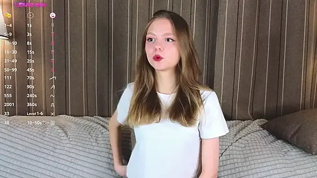 TianaBeacker – webcam model profile photo Image 4