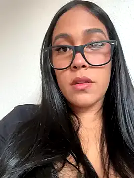 Sofiyaa_39 – webcam model profile photo Image 3