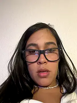Sofiyaa_39 – webcam model profile photo Image 5