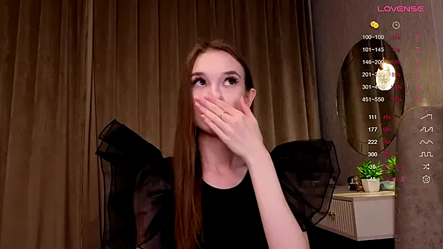 EngelCoyner – webcam model profile photo Image 9