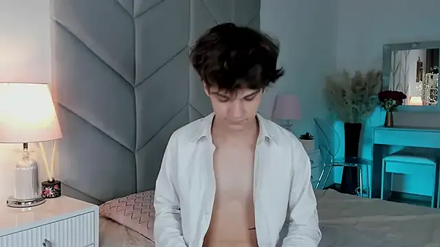 Yui-Ch – webcam model profile photo Image 7