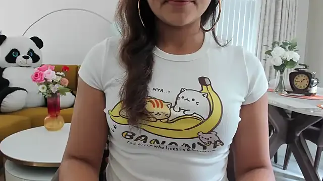 _Alicee_1 – webcam model profile photo Image 6