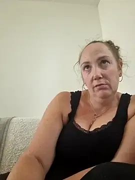 _MiaQueen_ – webcam model profile photo Image 8