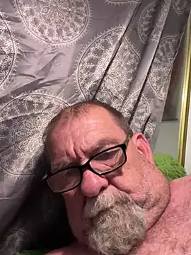  – webcam model profile photo Image 10