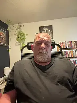  – webcam model profile photo Image 11