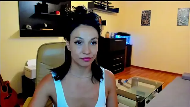 LadySugar – webcam model profile photo Image 2