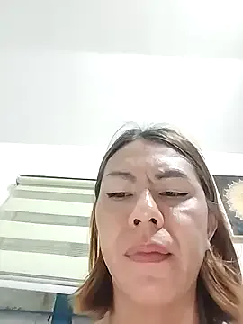 CarolBarker – webcam model profile photo Image 7