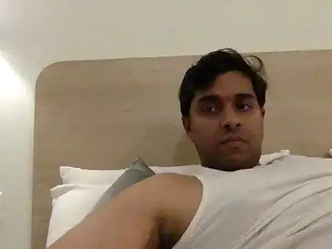 PumaShyXD – webcam model profile photo Image 4