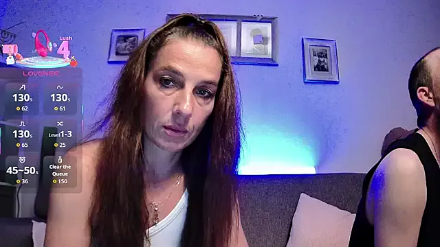 roouse – webcam model profile photo Image 3