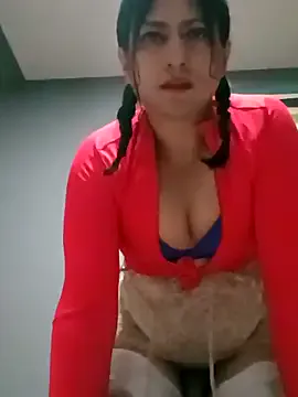 roouse – webcam model profile photo Image 2