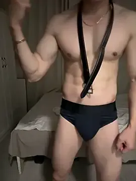 roouse – webcam model profile photo Image 12