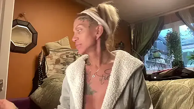 HotBella- – webcam model profile photo Image 4