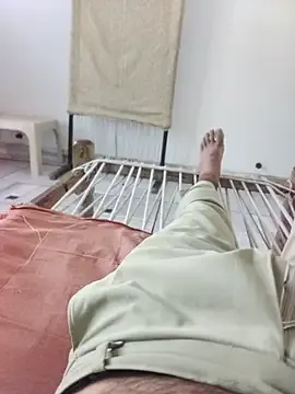 oypo – webcam model profile photo Image 12