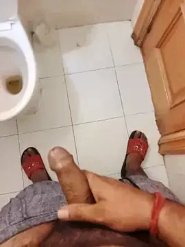 oypo – webcam model profile photo Image 2