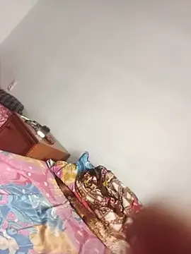 oypo – webcam model profile photo Image 7