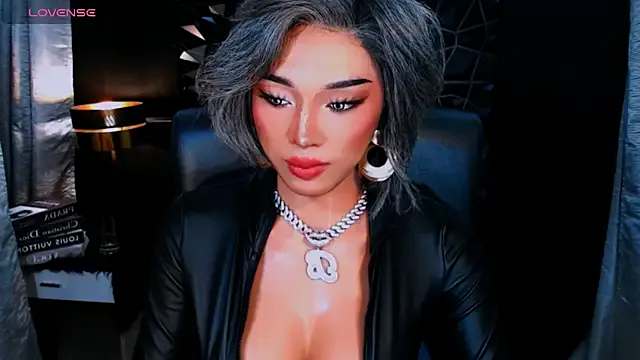 yumiandtsuki – webcam model profile photo Image 9