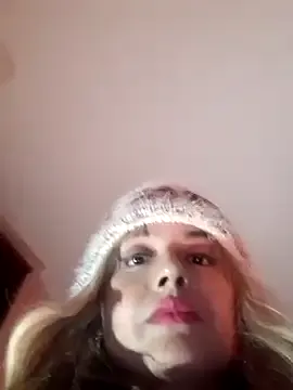 _Alicee_1 – webcam model profile photo Image 13