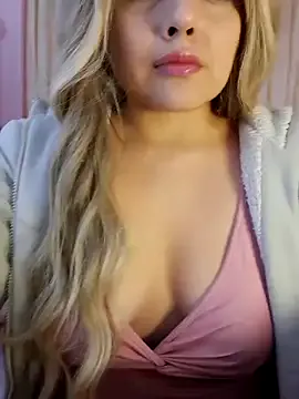 _Alicee_1 – webcam model profile photo Image 18