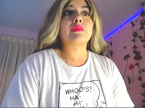 _Alicee_1 – webcam model profile photo Image 19