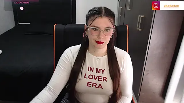 zui_lu – webcam model profile photo Image 15