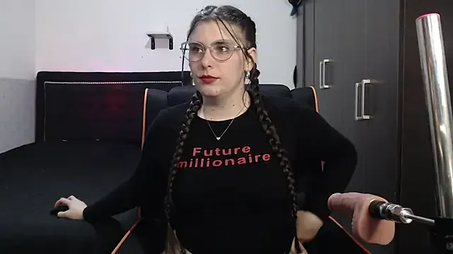 zui_lu – webcam model profile photo Image 9