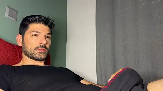 roouse – webcam model profile photo Image 7