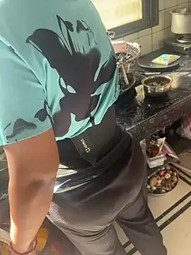 NANA_7 – webcam model profile photo Image 12