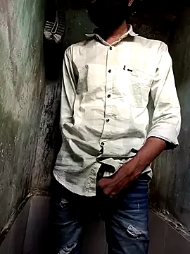 hina_porn – webcam model profile photo Image 15