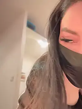 Yasmine_777 – webcam model profile photo