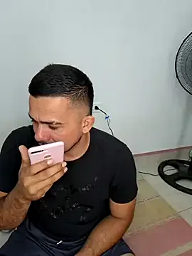 zui_lu – webcam model profile photo Image 5