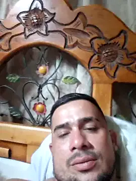 zui_lu – webcam model profile photo Image 7