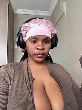 maataaan – webcam model profile photo Image 3