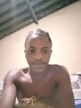 roouse – webcam model profile photo Image 2