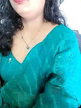 AliceRusso – webcam model profile photo Image 10
