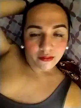 maataaan – webcam model profile photo Image 12