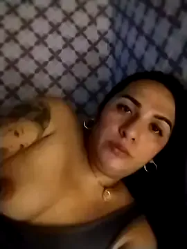 maataaan – webcam model profile photo Image 3