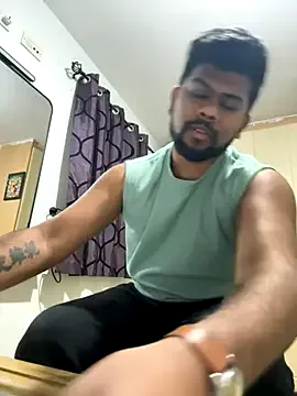 RollDolls – webcam model profile photo Image 4