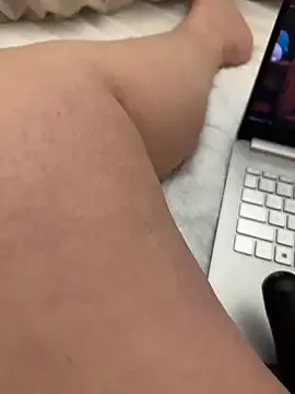 AmberJoulie – webcam model profile photo Image 10